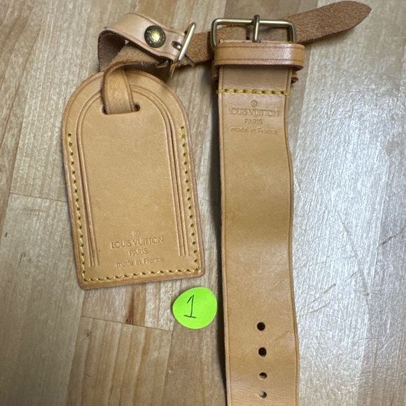 **6 ** Authentic Louis Vuitton Vachetta Leather Large Luggage Tag with Poignet - Picture 2 of 5